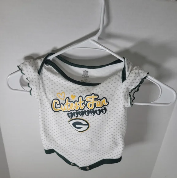 4 Green Bay Packers NFL Team Infant Girls Onesies - Picture 3 of 6